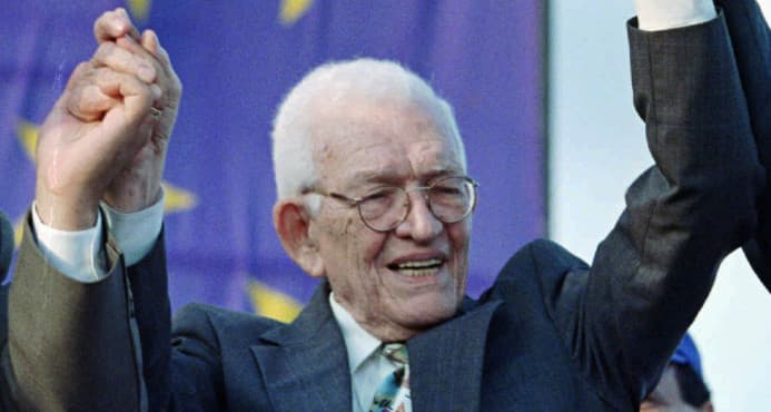 Fundación Juan Bosch conmemora el 117 aniversario del natalicio del líder político y escritor en La Vega