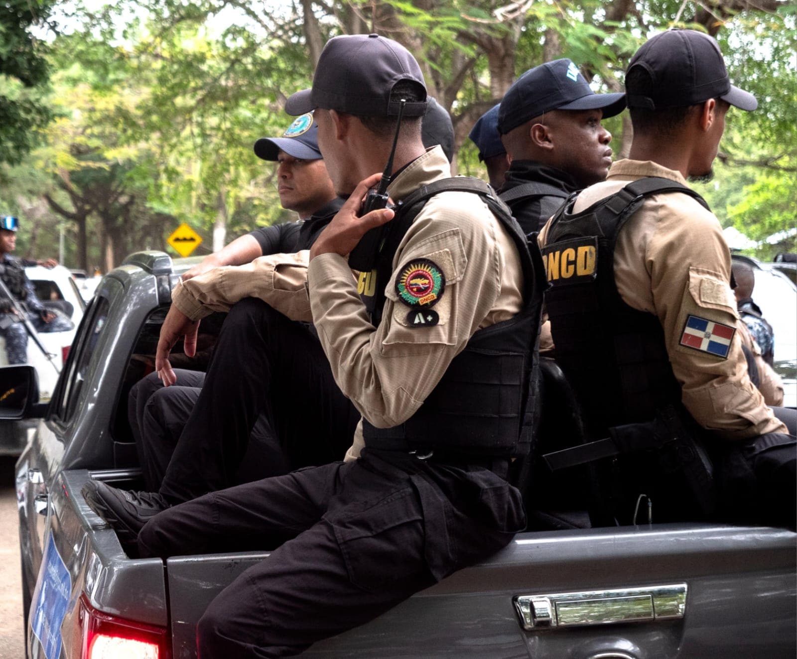 Operativo en Capotillo deja ocho detenidos y el decomiso de tragamonedas ilegales, drogas y contrabando