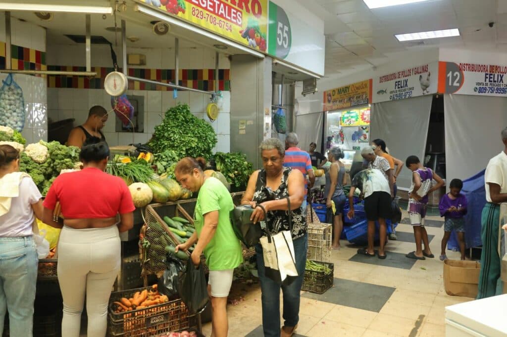 Familias dominicanas con el grito al cielo por el alto precio de los alimentos