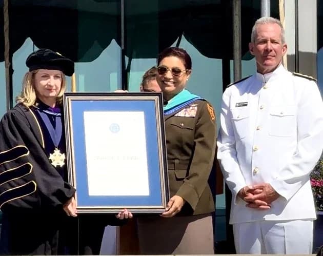 Coronel dominicana recibe doctorado honoris causa en Massachusetts