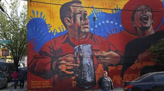 Denuncian grafitis con mensajes a favor de Chávez en Catia en medio de la emergencia en Caracas