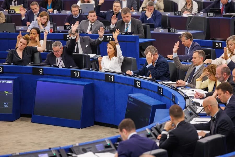 El Parlamento europeo urge detener el diálogo con cuba si no hay progreso democrático
