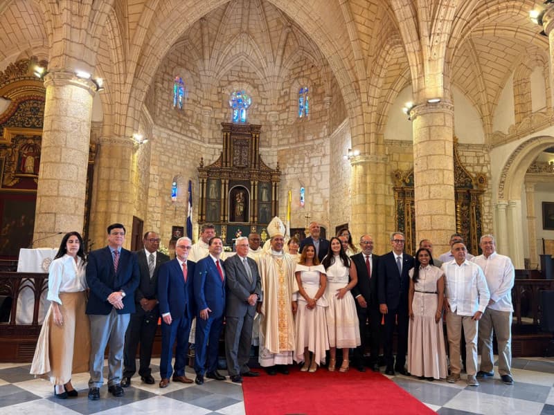Arzobispo Morel Diplán: La radio debe seguir promoviendo la educación, la verdad y la democracia