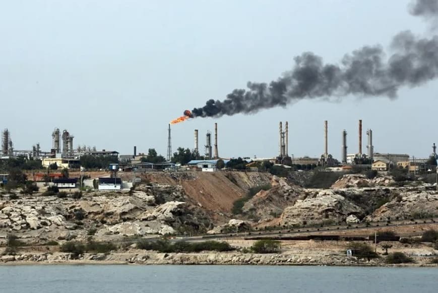 Irán defiende soberanía sobre Ormuz, reanuda exportaciones