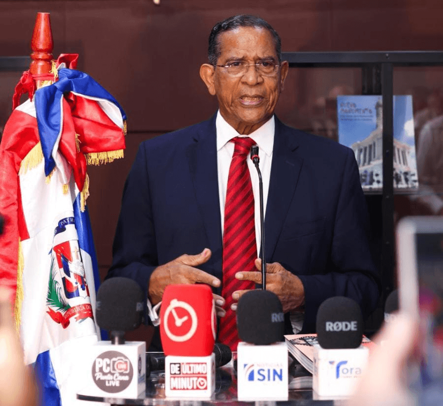 Decenas acuden presentación
libro sobre crisis RD de 1994