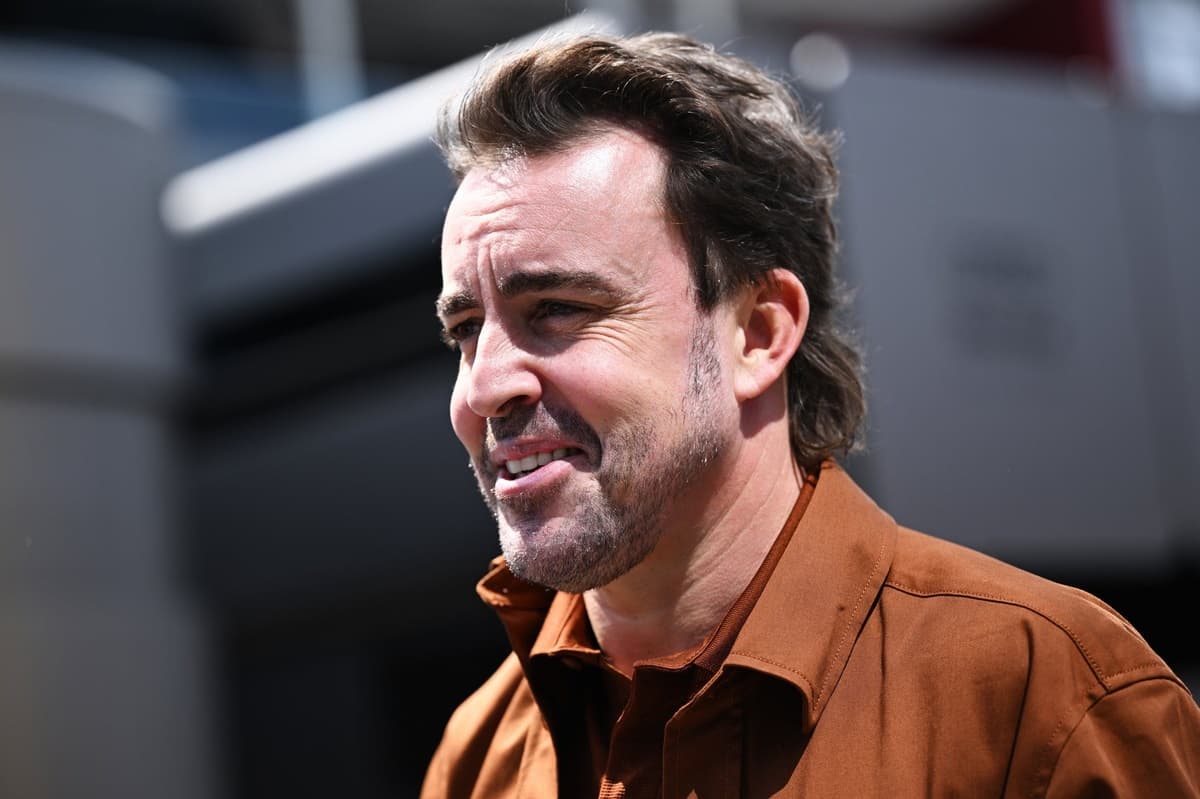 "El toro asturiano", "leyenda"... así han felicitado a Alonso su 45 cumpleaños