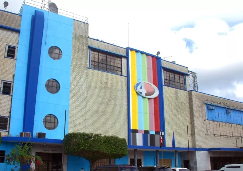 ¡74 años en el aire! La fascinante historia de la televisión dominicana