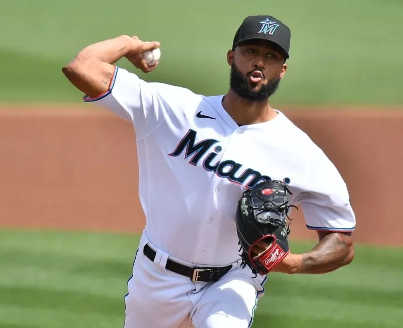Sandy Alcántara será clave en la lucha de los Marlins por clasificar a la postemporada