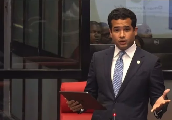 Omar Fernández respalda eliminar anticipos a microempresas, pero alerta sobre impacto en PYMES