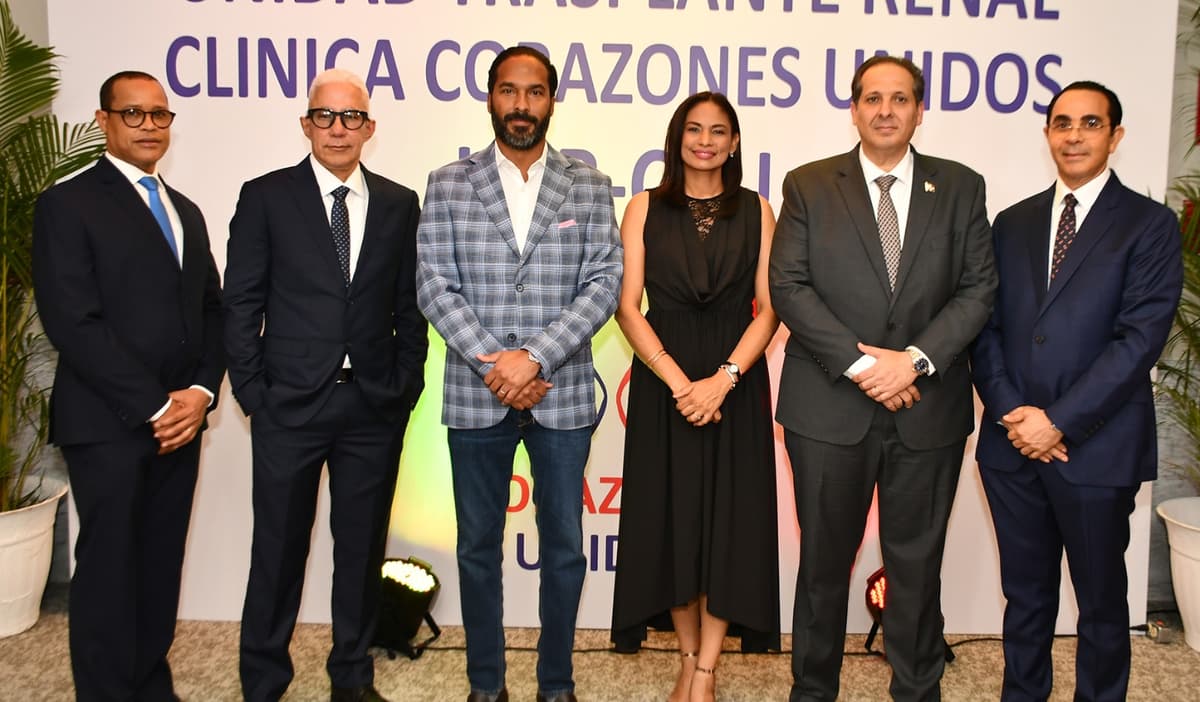 Equipo trasplante renal en la Clínica Corazones Unidos