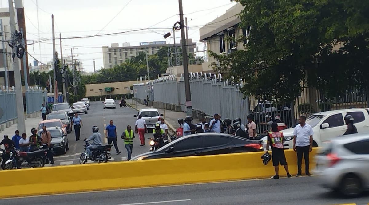 Dos personas fallecen en accidente de tránsito en la John F. Kennedy con Máximo Gómez
