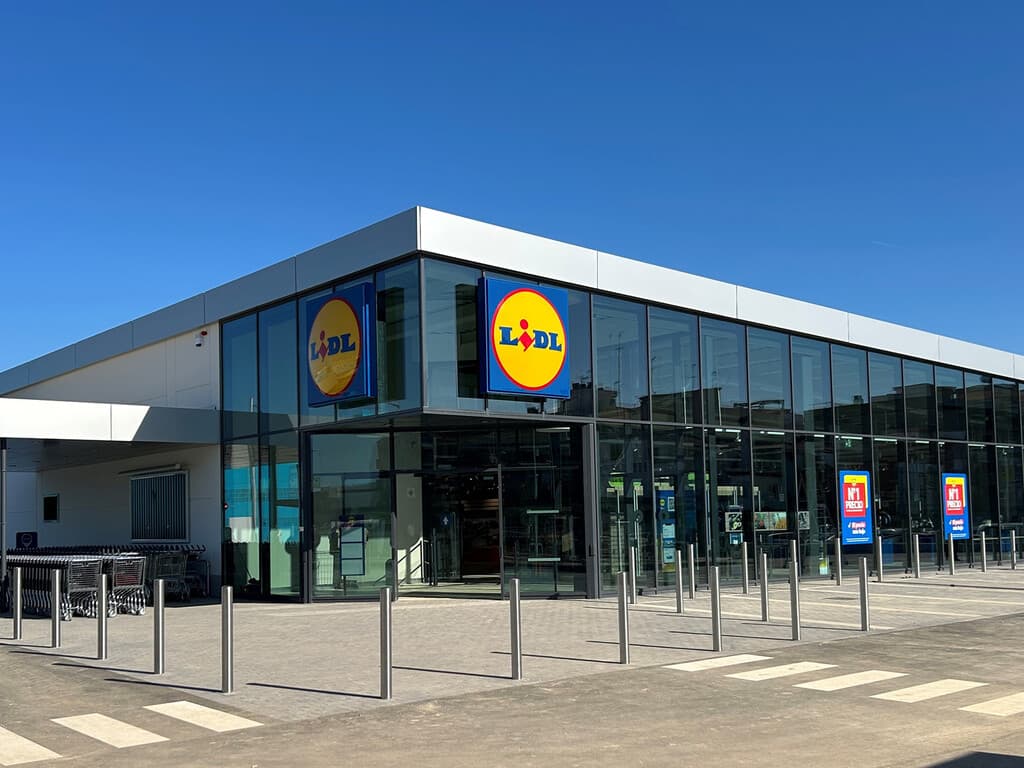 Hoy en Lidl (y a mitad de precio) unos auriculares inalámbricos sencillos que son ideales para este verano