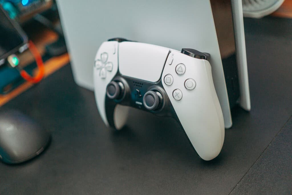 Nueva oportunidad para hacernos con una PlayStation 5 más barata: te puedes llevar una con lector por menos de 490 euros
