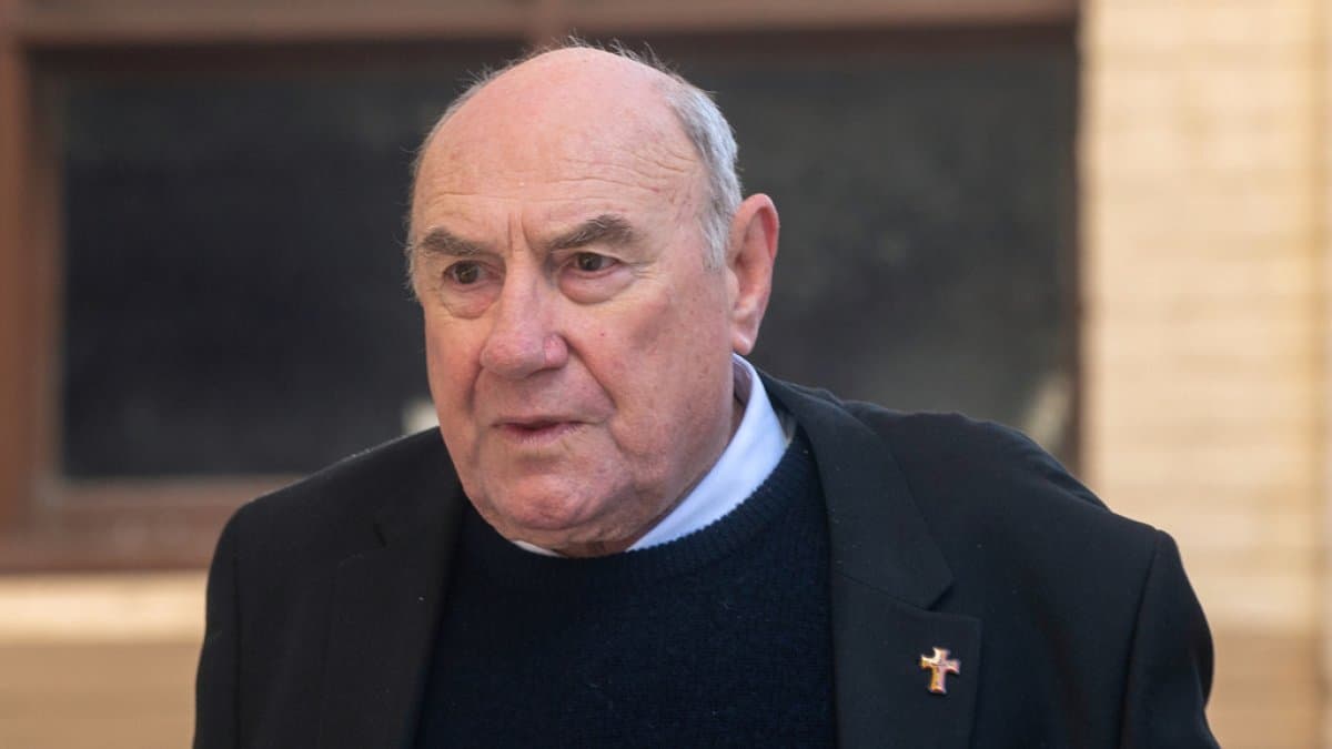 Jurado australiano declara a exobispo católico culpable de abusar sexualmente de dos hombres