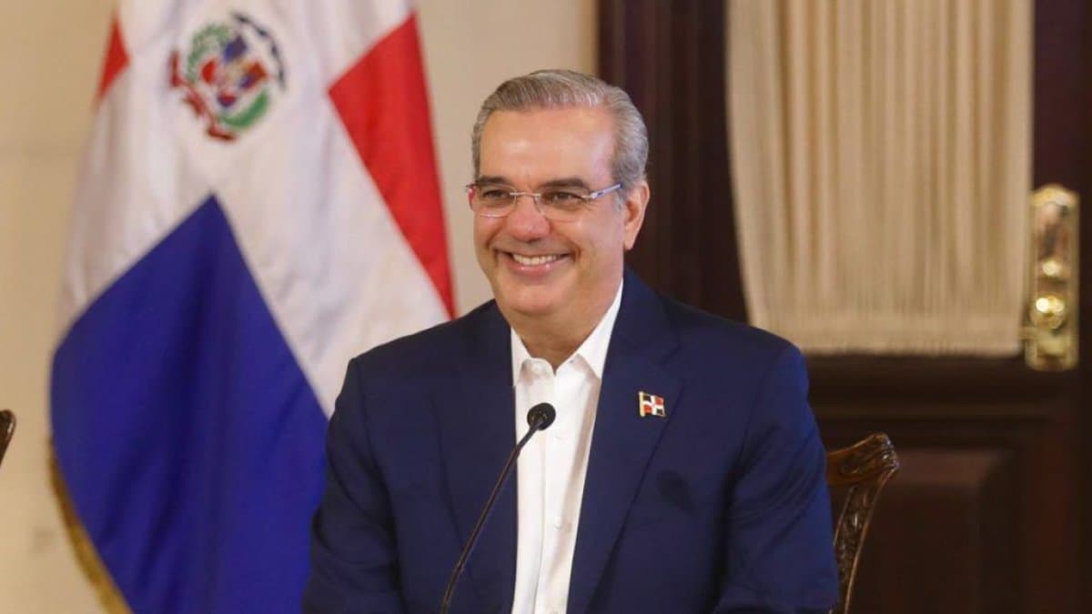 Presidente Luis Abinader promulga Ley 30-26 para enfrentar crisis económica