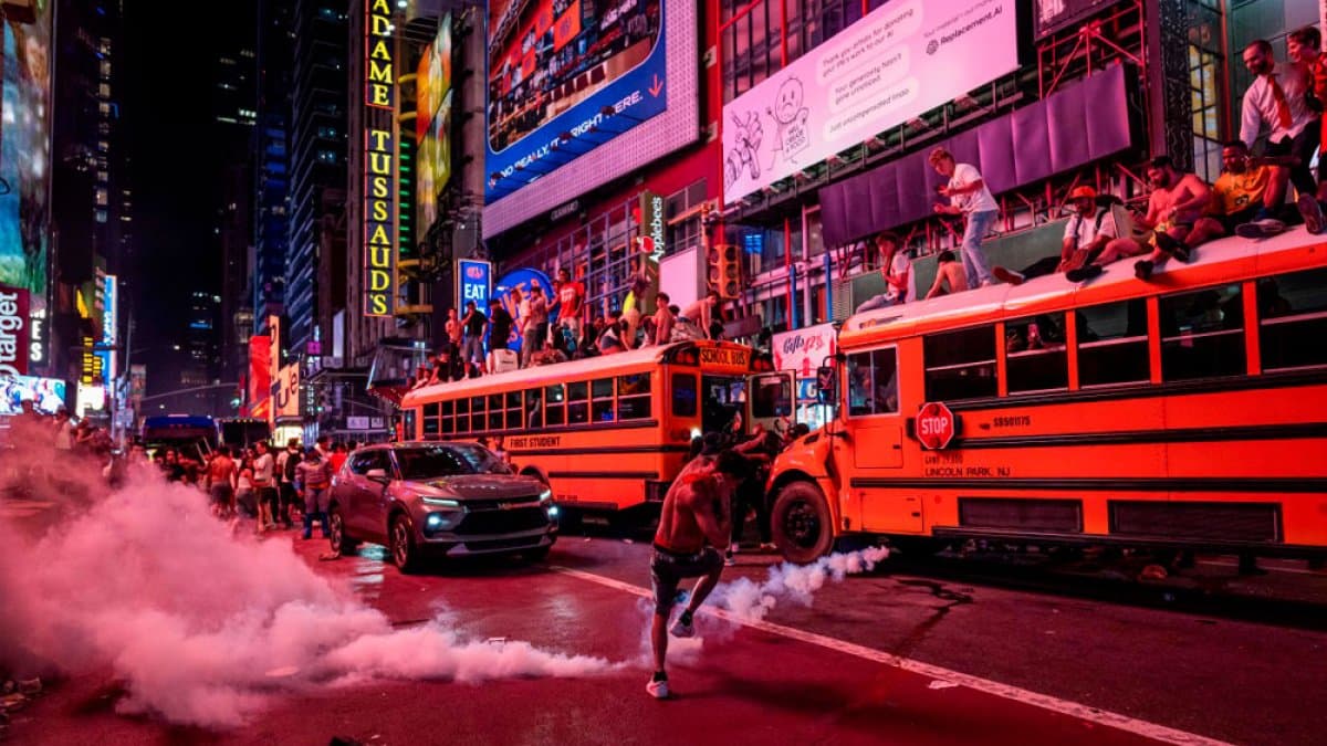 63 personas detenidas en Nueva York tras la histórica victoria de los Knicks