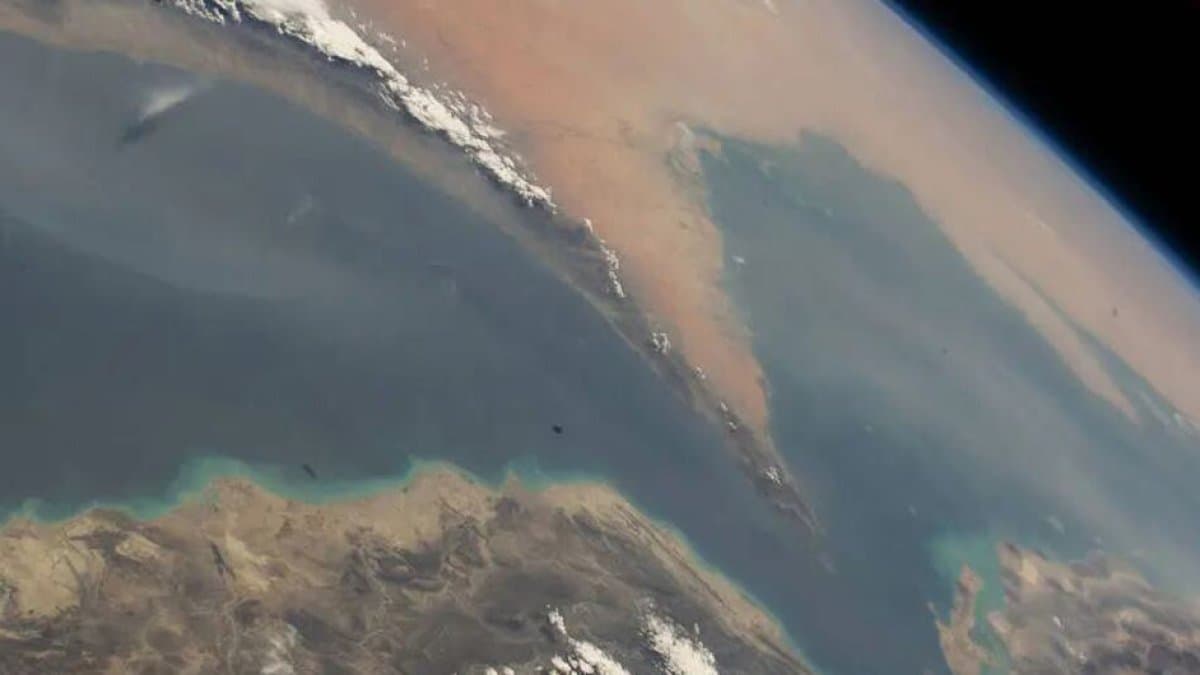 Irán reanuda exportaciones de crudo tras dos meses de bloqueo, según imágenes satelitales