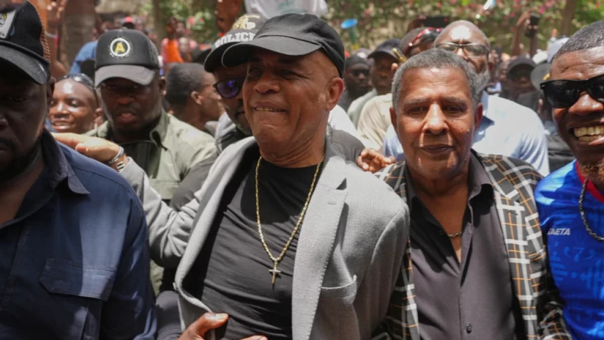 “¡El padre ha vuelto!”: Michel Martelly regresa a Haití en medio de la ovación de algunos