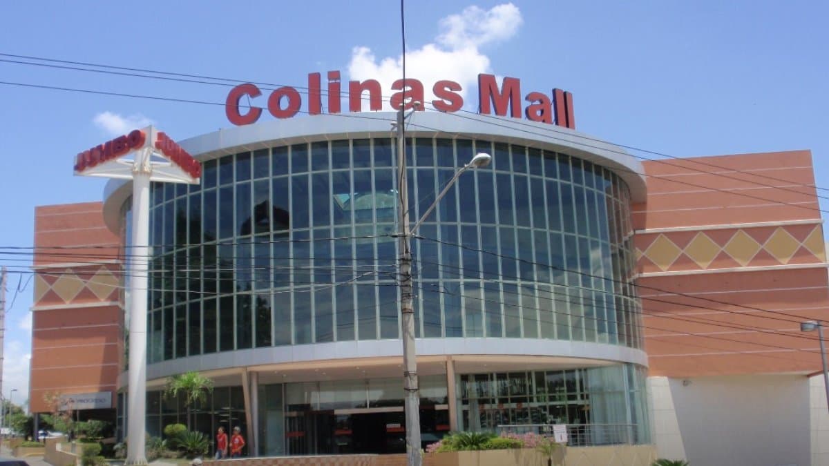 Reportan explosión en un local de Colinas Mall, Santiago