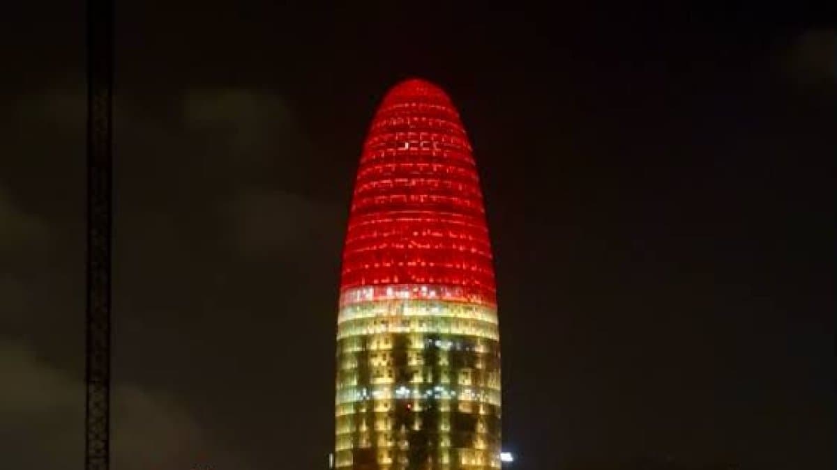 ¿España celebró antes de la final? La verdad sobre el video viral de la Torre Glòries iluminada con "CAMPEONES"