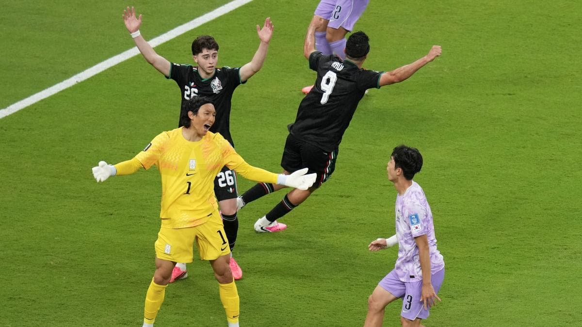 La cantada del Mundial: el meta coreano la lía para el gol de Luis Romo