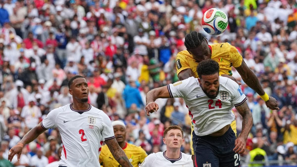 Inglaterra busca el gol