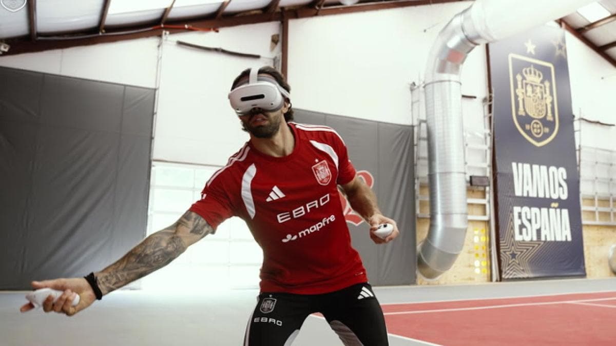 El revolucionario entrenamiento con realidad virtual de los porteros de la Roja
