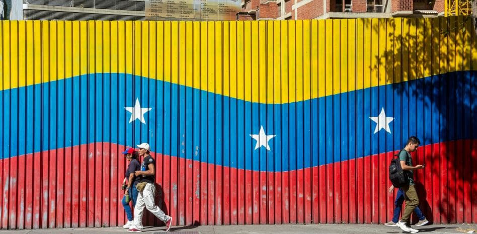 Venezuela anuncia excarcelación de más de 130 presos políticos en medio de diálogo con oposición