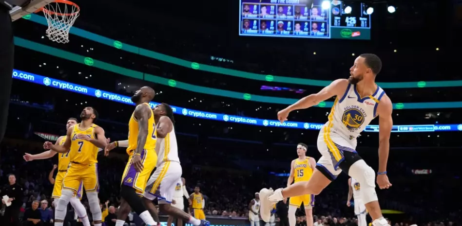 Los Lakers son vendidos en un acuerdo récord de 12.500 millones de dólares