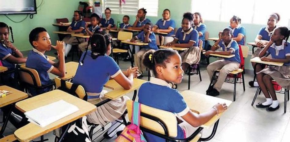 ADP advierte textos de Ciencias Sociales desnaturalizan la identidad nacional