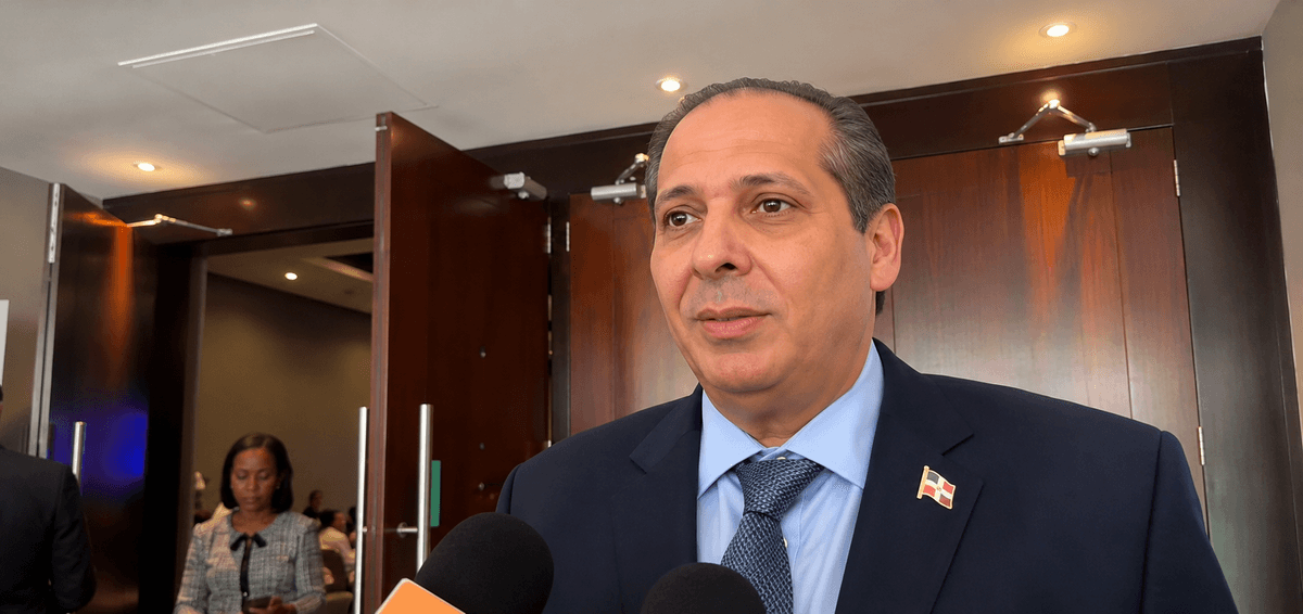 Atallah asegura que RD cuenta con fondo que garantiza el 100 % de medicamentos para pacientes con VIH