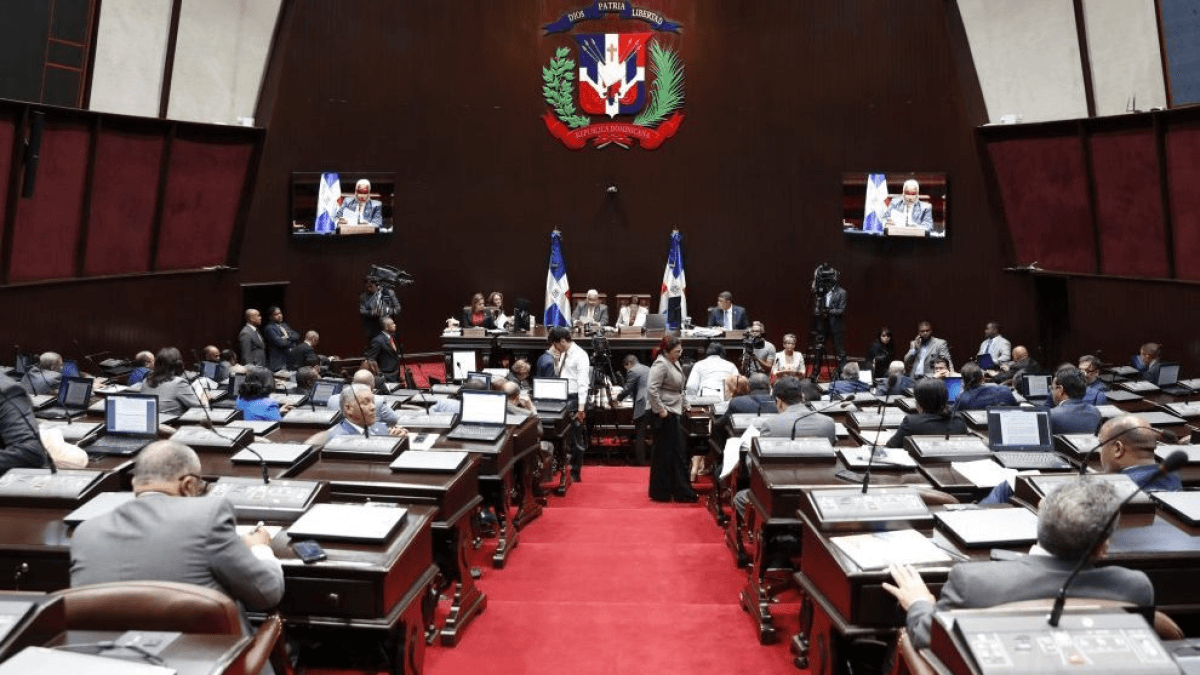 Diputados de oposición cuestionan Ley de Residuos Sólidos por su impacto económico