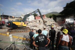La Guaira bajo control militar tras terremotos en Venezuela