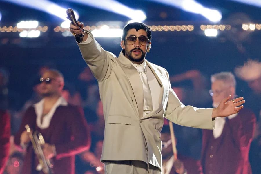 Disquera de Bad Bunny envía boletas para concierto a jueza del Tribunal Supremo de EEUU