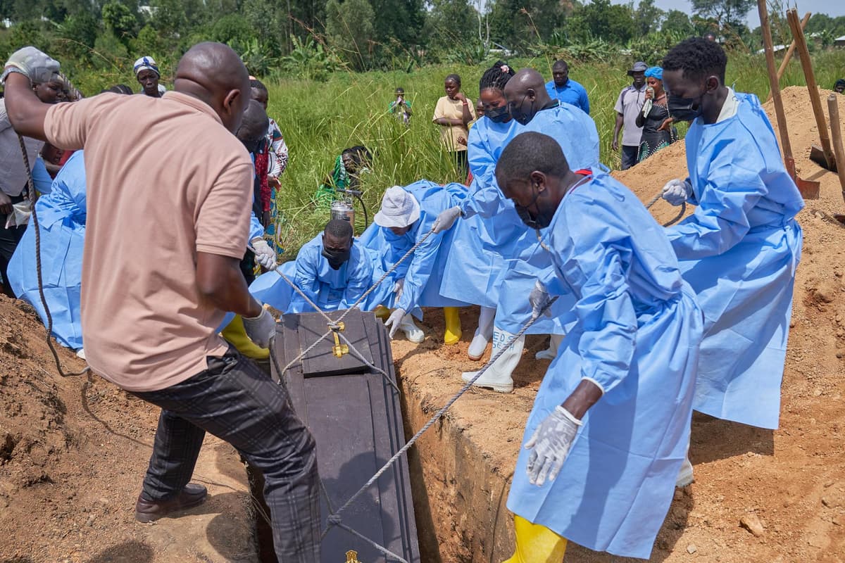 El Congo roza los 1.000 muertos por el brote de ébola
