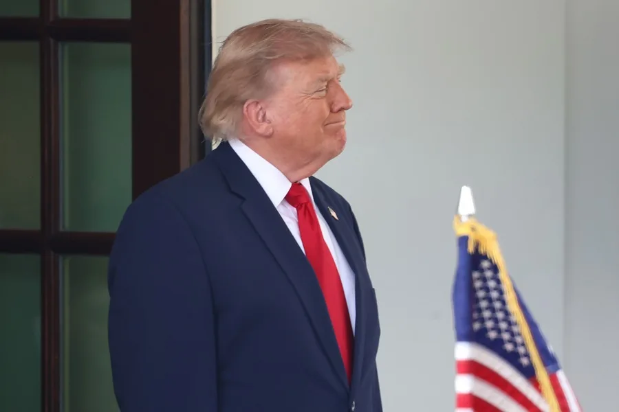 Donald Trump: “Estoy aquí para anunciar mi candidatura… Es broma”