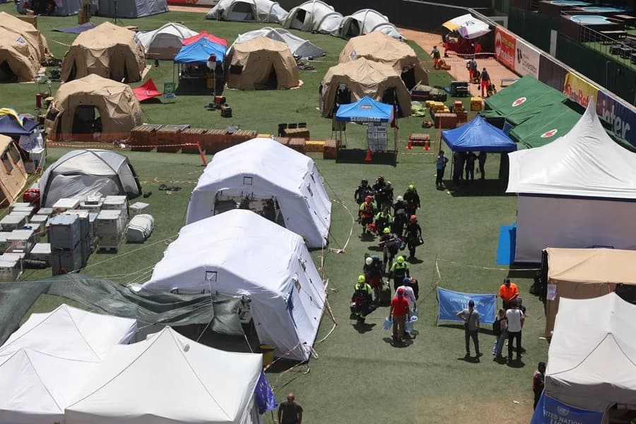Tres mil rescatistas internacionales en Venezuela han rescatado a 12 personas en seis días