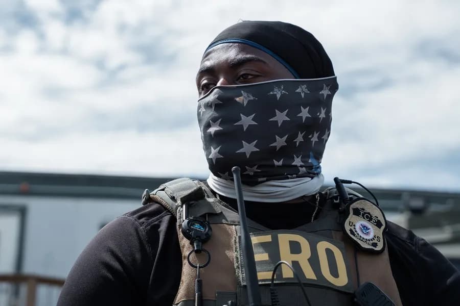 El ICE impone record de 238 arrestos en un solo día en la frontera de Texas