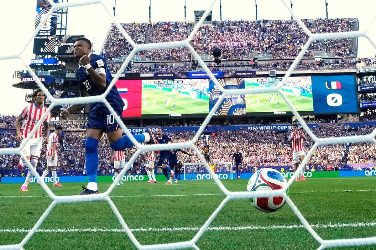 Francia vence a Paraguay y avanza a cuartos del Mundial con gol de Mbappé