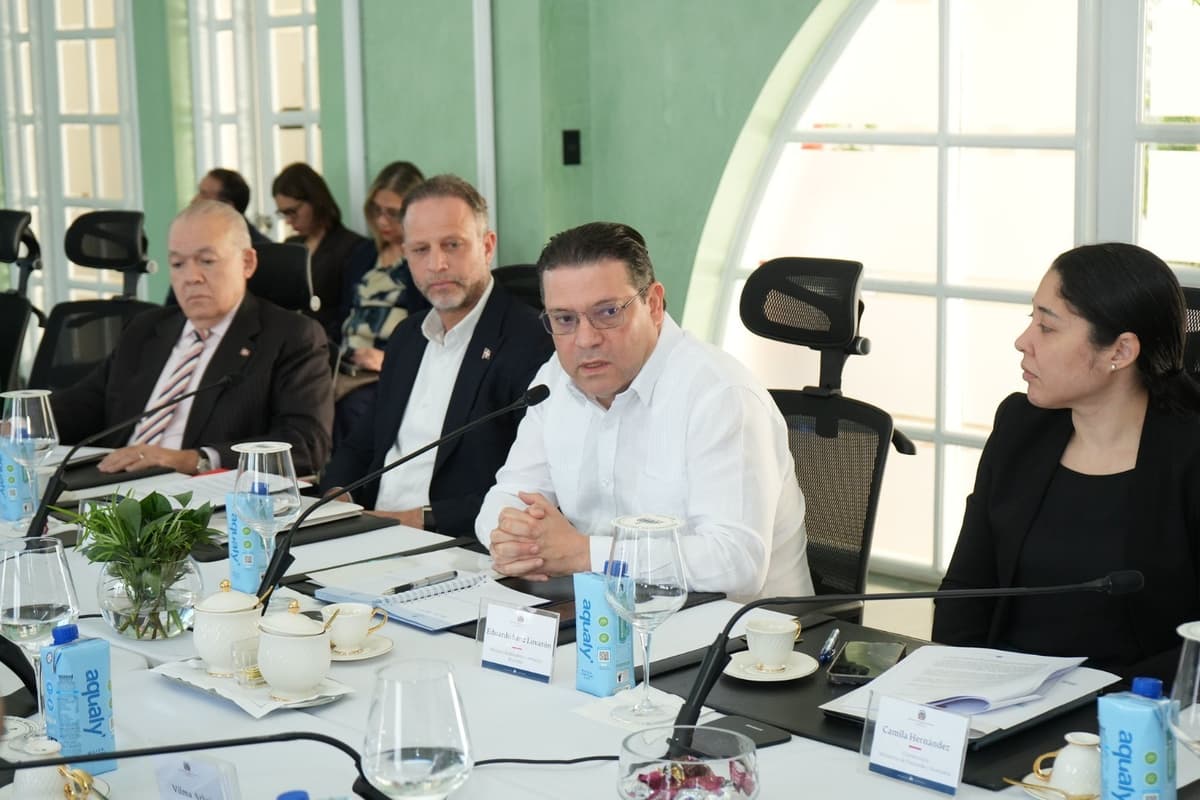 Ito Bisonó encabeza reunión para implementar decreto sobre Puertos Secos Fronterizos