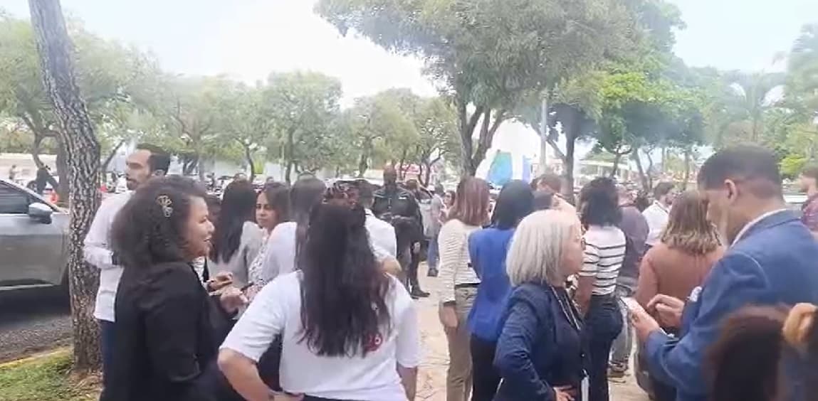 Sismo de magnitud 5.0 se registra al sur de Boca de Yuma; varias instituciones evacuan su personal por precaución