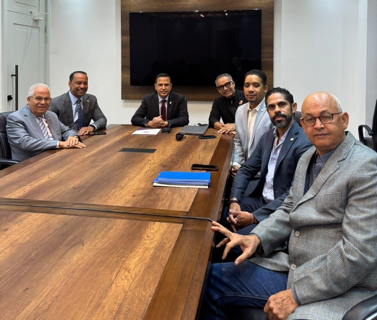 No busca privilegios para los médicos ni generar espacios de impunidad; Colegio Dominicano Cirujanos pide mantener seguridad jurídica del acto médico