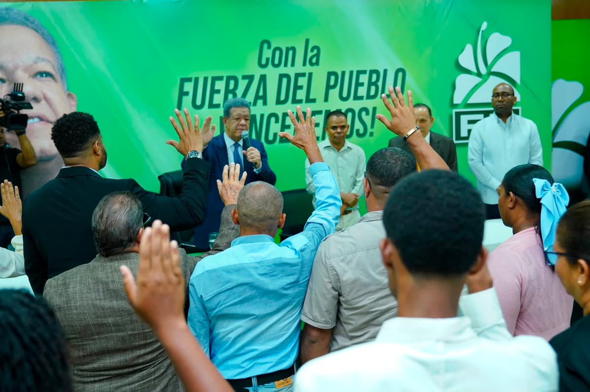 “Las elecciones se ganan sumando votos”, asegura Leonel Fernández al iniciar jornada de fin de semana con varias juramentaciones