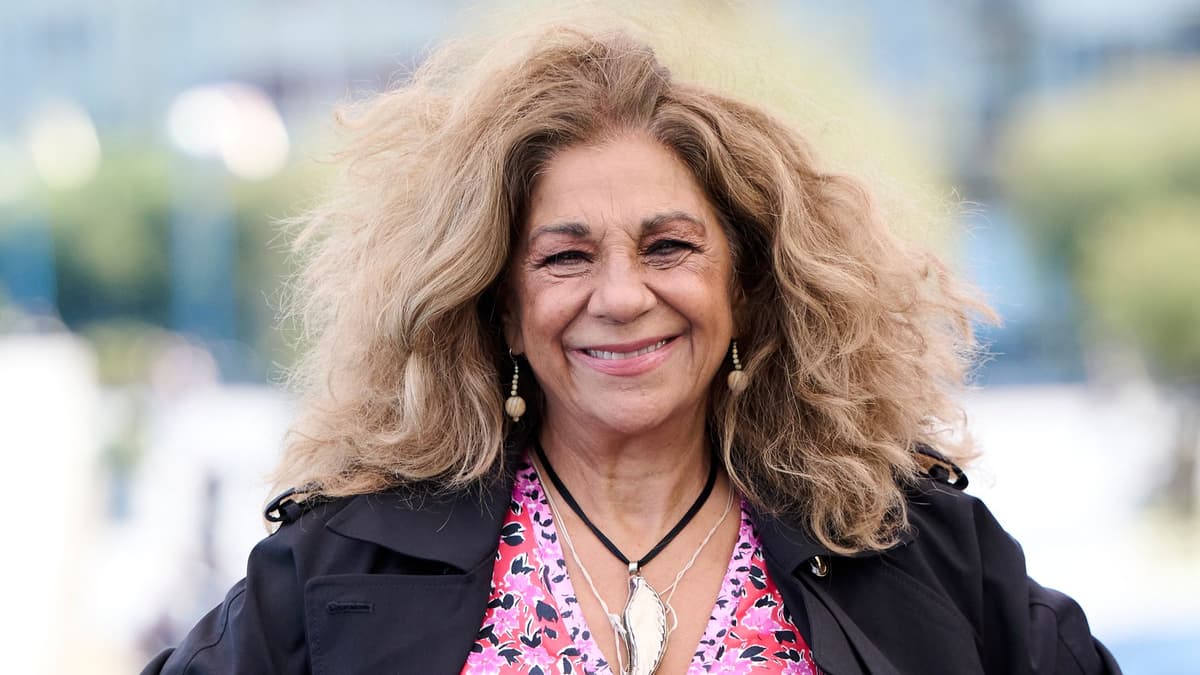 Lolita Flores habla del vínculo especial que tiene con sus nietos y un psicólogo explica qué hay detrás: "Es un amor en segunda línea"