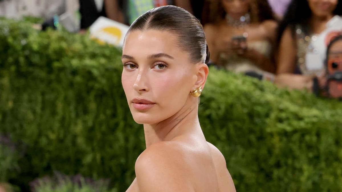 Hailey Bieber confiesa cuál es el entrenamiento por el que ha dejado el pilates: "Se va a sentir más tonificada, más definida"