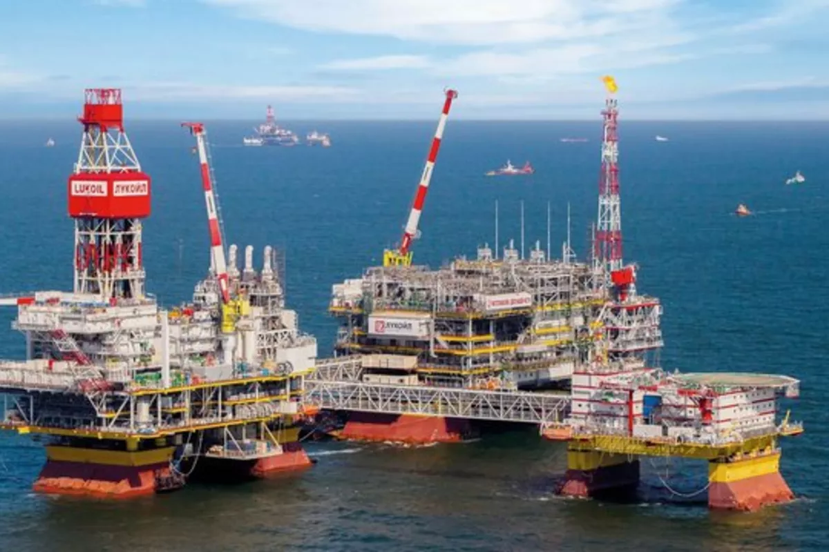 Ucrania golpea plataformas de Lukoil en el Caspio y un Buk-M3: escalada sobre energía y logística