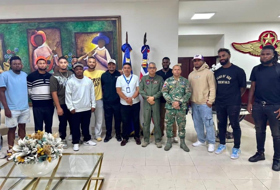 12 peloteros dominicanos regresaron al país el domingo luego de permanecer en Venezuela ante la situación provocada por los terremotos