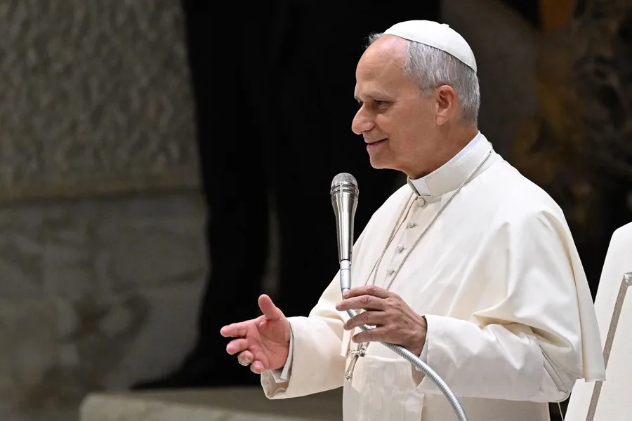 El papa exhorta a los ‘lefebvrianos’ a evitar el cisma en la víspera de su desafío