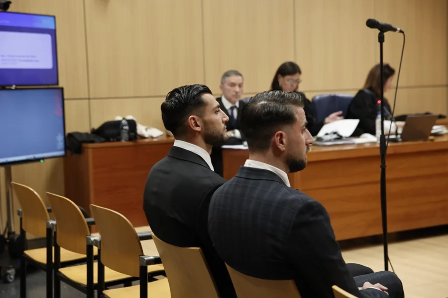 El futbolista español Rafa Mir fue condenado a 8 años y medio de prisión por un delito de agresión sexual y otro de lesiones