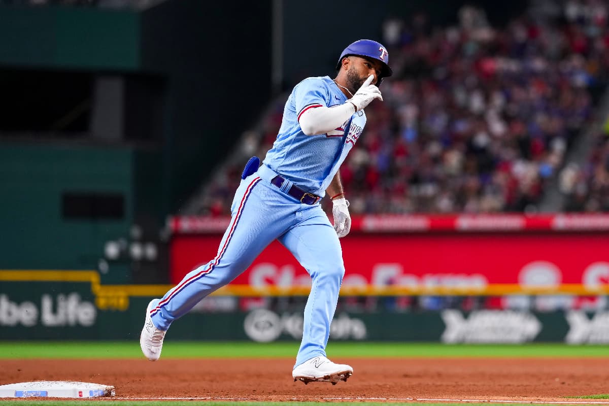 Ezequiel Durán conectó un cuadrangular en el partido que los Rancheros de Texas le ganaron a los Marlins de Miami